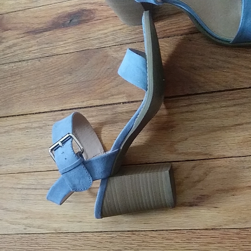 Light Blue Heels - Picture 2 of 4